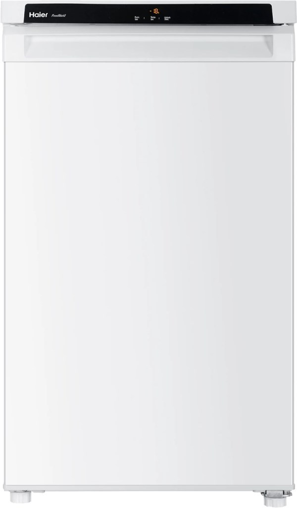 Шкаф морозильный с глухой дверью Haier HF-82WAA